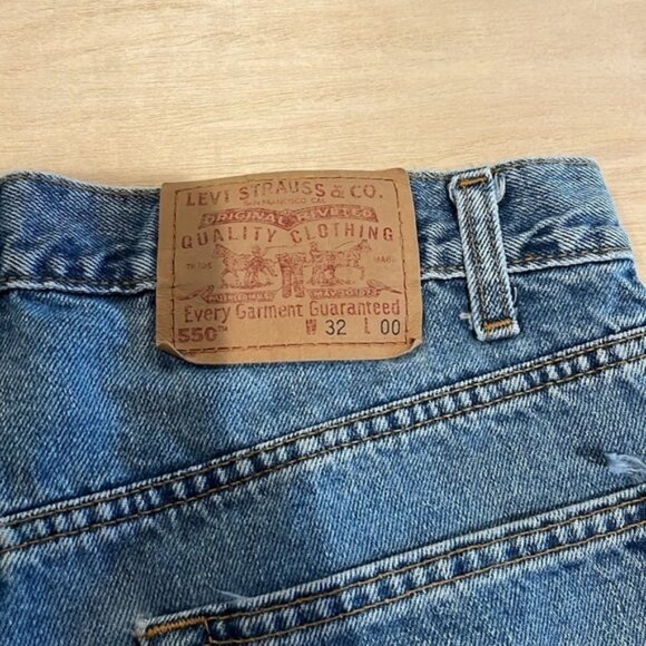 Men’s Levi’s 550 relaxed fit shorts, size 32 - Picture 4 of 5